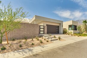 Desert Oasis in Palm Springs w/ Resort-style Perks