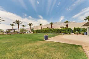Desert Oasis in Palm Springs w/ Resort-style Perks