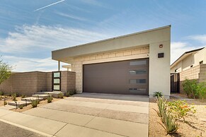 Desert Oasis in Palm Springs w/ Resort-style Perks