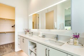 Desert Oasis in Palm Springs w/ Resort-style Perks