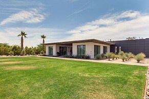 Desert Oasis in Palm Springs w/ Resort-style Perks