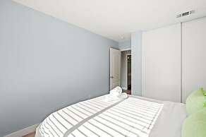 Bright Designer Home w Pool Near Everything