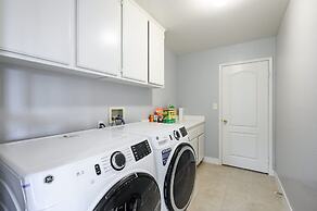 Bright Designer Home w Pool Near Everything