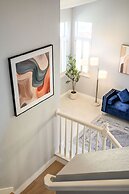 Bright Designer Home w Pool Near Everything