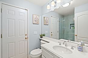 Bright Designer Home w Pool Near Everything