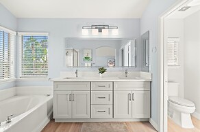 Bright Designer Home w Pool Near Everything