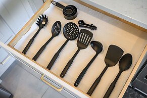 Bright Designer Home w Pool Near Everything