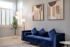 Bright Designer Home w Pool Near Everything