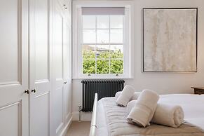 Gorgeous House - Garden & Open Living