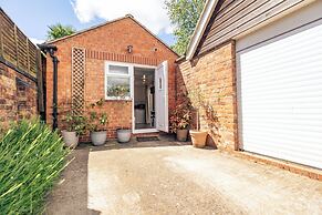 Gorgeous House - Garden & Open Living