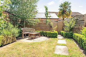 Gorgeous House - Garden & Open Living