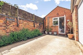 Gorgeous House - Garden & Open Living