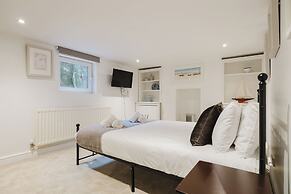 Gorgeous House - Garden & Open Living