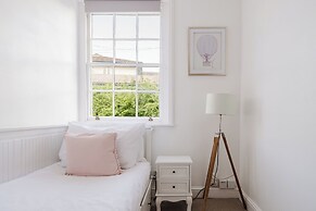 Gorgeous House - Garden & Open Living