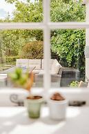 Gorgeous House - Garden & Open Living