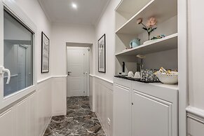 Spanish steps Oasis Suites