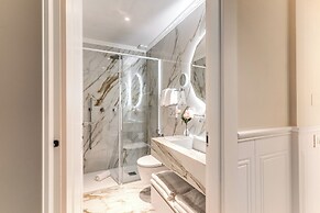 Spanish steps Oasis Suites