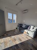 Alos Seafront Gem - Loutra Seaview Escape