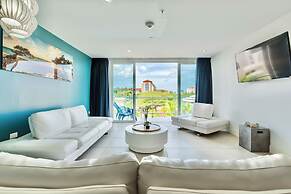 Las Islas Condominiums