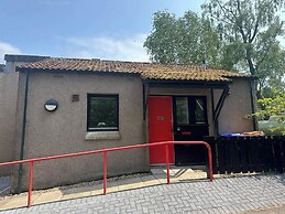 Two Bedroom Cottage in Lumsden - Contractors