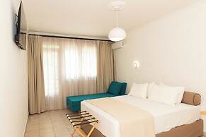 Ellinas Hotel