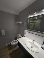 Auberge Le Chardo Inn