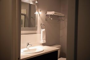 Auberge Le Chardo Inn