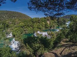 Villa Maria With Outdoor Pool