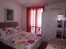 Apartments Ćubela