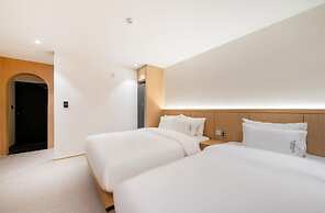 H Avenue Hotel Deokjingu