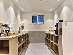H Avenue Hotel Deokjingu