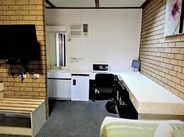 Country Home Motor Inn