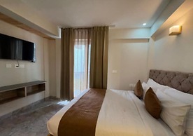 Landour Wood House