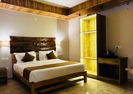 Landour Wood House