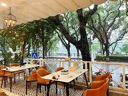 Guilin O-LIVE Social Hotel