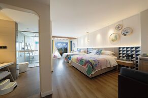 Guilin O-LIVE Social Hotel