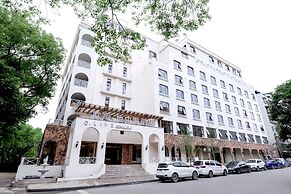 Guilin O-LIVE Social Hotel