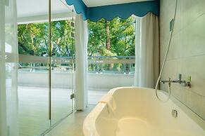 Guilin O-LIVE Social Hotel