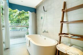 Guilin O-LIVE Social Hotel