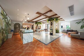 Guilin O-LIVE Social Hotel