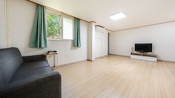 Gapyeong Noksu Valley Pet Group Pension