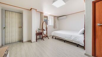 Gapyeong Noksu Valley Pet Group Pension