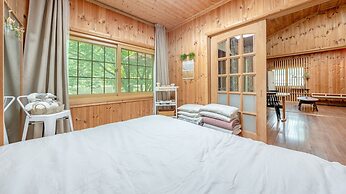 Gapyeong Noksu Valley Pet Group Pension
