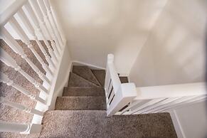 2-bed Apartment, Sleeps 6, 8-min Walk to Centre