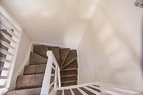2-bed Apartment, Sleeps 6, 8-min Walk to Centre