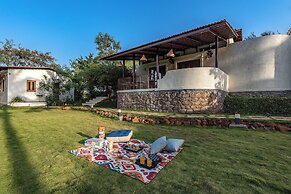 Cosmicstays Joshet Farmstay
