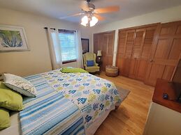 Beach Blossum 3 Bedroom Home