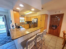 Beach Blossum 3 Bedroom Home