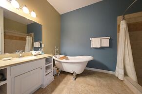 Seaside Suites