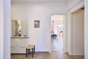 LAV Central Apartment by Litto